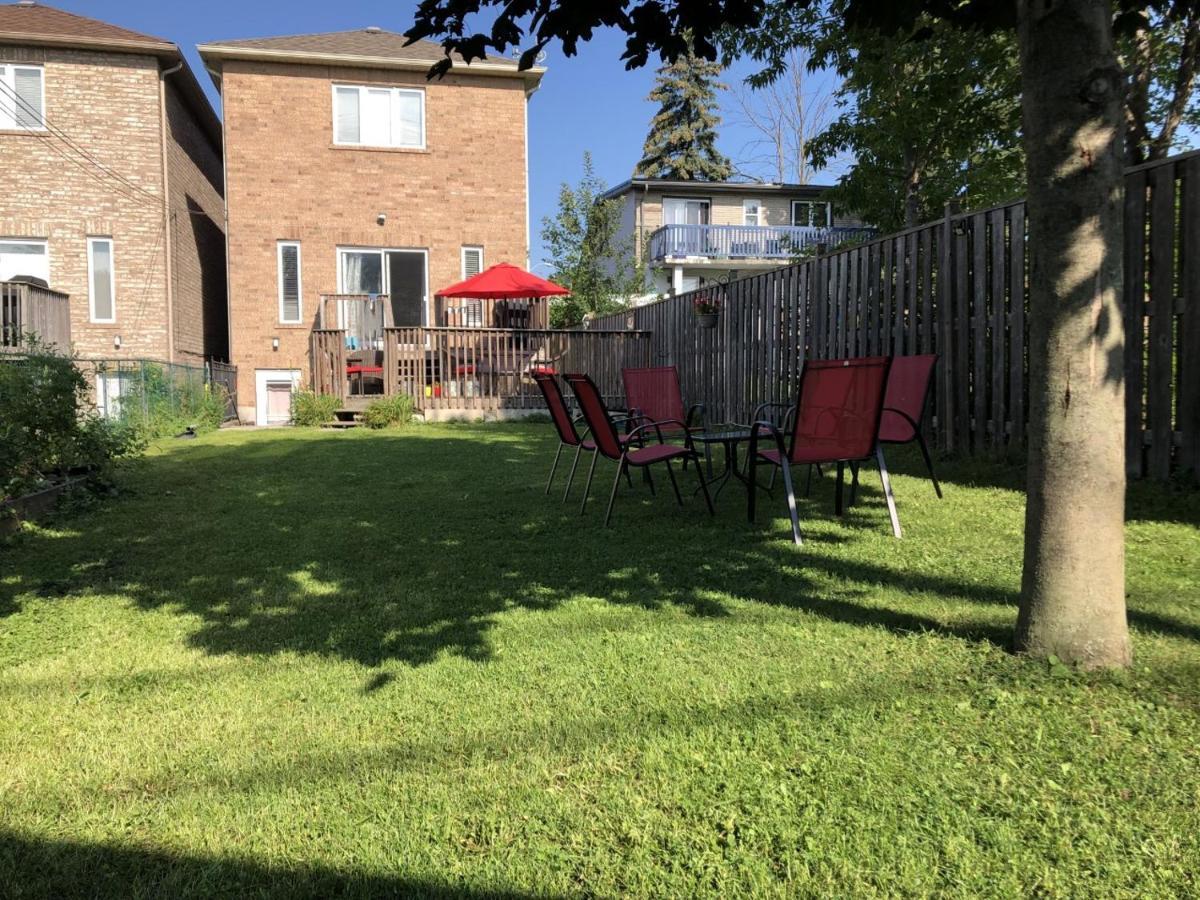 Spacious 2 Bedroom Guest Suite Toronto Esterno foto